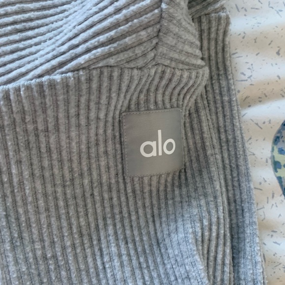ALO Yoga Muse Ribbed Hoodie size Medium NWOT - Picture 8 of 9